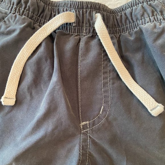 Old Navy Gray Long elastic Shorts with pockets Sz 3T - Picture 3 of 6